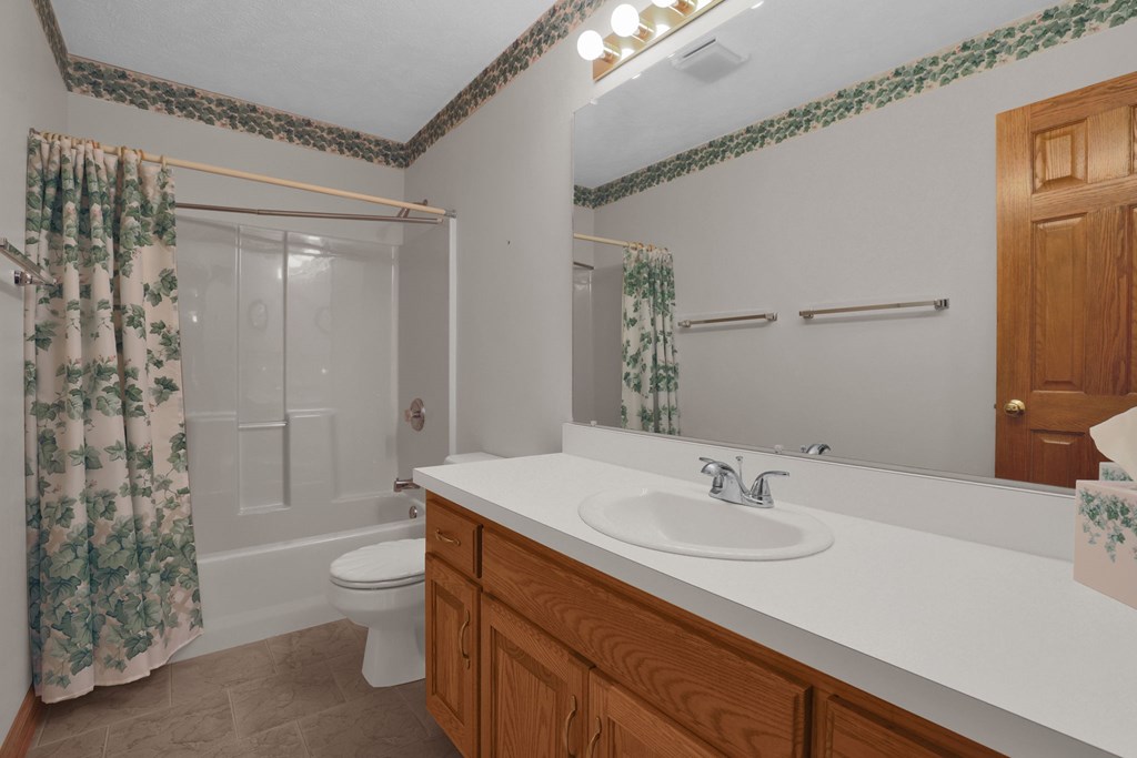 295 Meadowlark Drive, Ontario, Ohio 44903, 3 Bedrooms Bedrooms, ,3 BathroomsBathrooms,Residential,For Sale,Meadowlark Drive,9069744