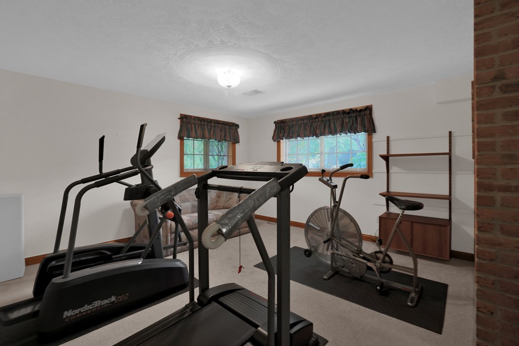 295 Meadowlark Drive, Ontario, Ohio 44903, 3 Bedrooms Bedrooms, ,3 BathroomsBathrooms,Residential,For Sale,Meadowlark Drive,9069744