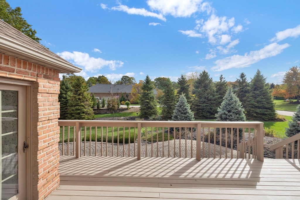 295 Meadowlark Drive, Ontario, Ohio 44903, 3 Bedrooms Bedrooms, ,3 BathroomsBathrooms,Residential,For Sale,Meadowlark Drive,9069744