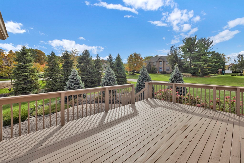 295 Meadowlark Drive, Ontario, Ohio 44903, 3 Bedrooms Bedrooms, ,3 BathroomsBathrooms,Residential,For Sale,Meadowlark Drive,9069744