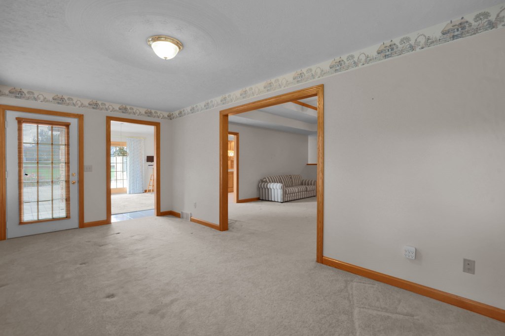 295 Meadowlark Drive, Ontario, Ohio 44903, 3 Bedrooms Bedrooms, ,3 BathroomsBathrooms,Residential,For Sale,Meadowlark Drive,9069744