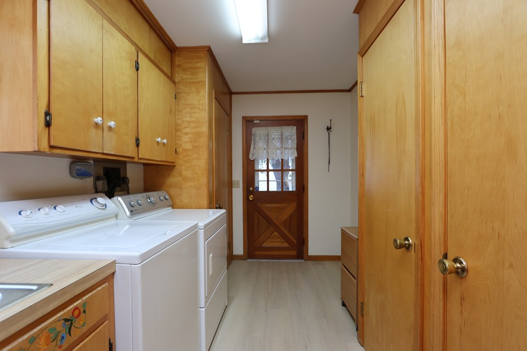 26 Grand Blvd., Shelby, Ohio 44875, 3 Bedrooms Bedrooms, ,2 BathroomsBathrooms,Residential,For Sale,Grand Blvd.,9069763