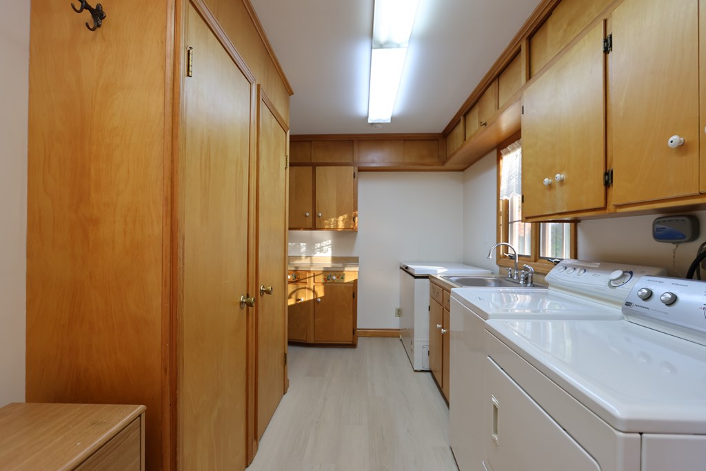 26 Grand Blvd., Shelby, Ohio 44875, 3 Bedrooms Bedrooms, ,2 BathroomsBathrooms,Residential,For Sale,Grand Blvd.,9069763