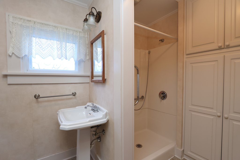 26 Grand Blvd., Shelby, Ohio 44875, 3 Bedrooms Bedrooms, ,2 BathroomsBathrooms,Residential,For Sale,Grand Blvd.,9069763