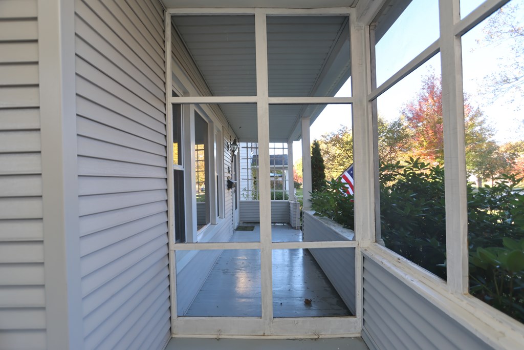 26 Grand Blvd., Shelby, Ohio 44875, 3 Bedrooms Bedrooms, ,2 BathroomsBathrooms,Residential,For Sale,Grand Blvd.,9069763