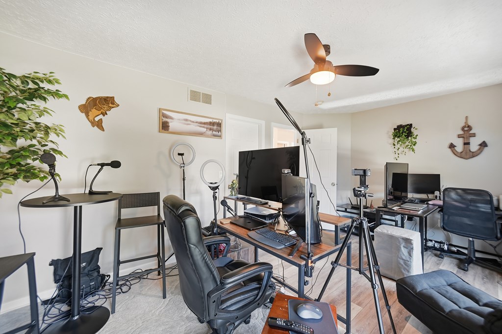 1947 Teakwood Drive, Mansfield, Ohio 44906, 4 Bedrooms Bedrooms, ,2 BathroomsBathrooms,Residential,For Sale,Teakwood Drive,9069765 1947 Teakwood Drive, Mansfield, Ohio 44906, 4 Bedrooms Bedrooms, ,2 BathroomsBathrooms,Residential,For Sale,Teakwood Drive,9069765