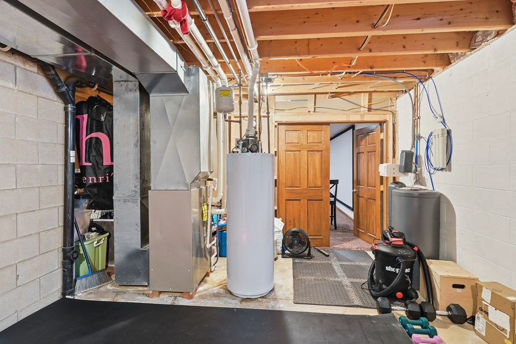 1947 Teakwood Drive, Mansfield, Ohio 44906, 4 Bedrooms Bedrooms, ,2 BathroomsBathrooms,Residential,For Sale,Teakwood Drive,9069765 1947 Teakwood Drive, Mansfield, Ohio 44906, 4 Bedrooms Bedrooms, ,2 BathroomsBathrooms,Residential,For Sale,Teakwood Drive,9069765