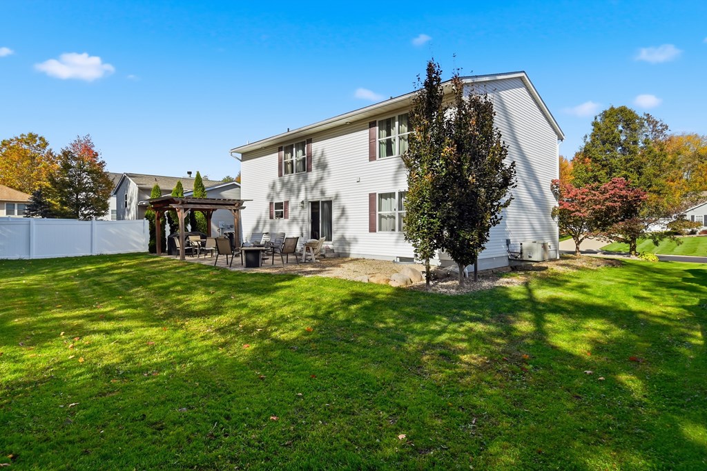 1947 Teakwood Drive, Mansfield, Ohio 44906, 4 Bedrooms Bedrooms, ,2 BathroomsBathrooms,Residential,For Sale,Teakwood Drive,9069765 1947 Teakwood Drive, Mansfield, Ohio 44906, 4 Bedrooms Bedrooms, ,2 BathroomsBathrooms,Residential,For Sale,Teakwood Drive,9069765