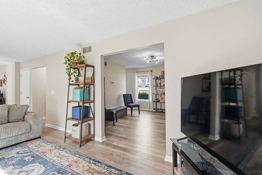 1947 Teakwood Drive, Mansfield, Ohio 44906, 4 Bedrooms Bedrooms, ,2 BathroomsBathrooms,Residential,For Sale,Teakwood Drive,9069765 1947 Teakwood Drive, Mansfield, Ohio 44906, 4 Bedrooms Bedrooms, ,2 BathroomsBathrooms,Residential,For Sale,Teakwood Drive,9069765