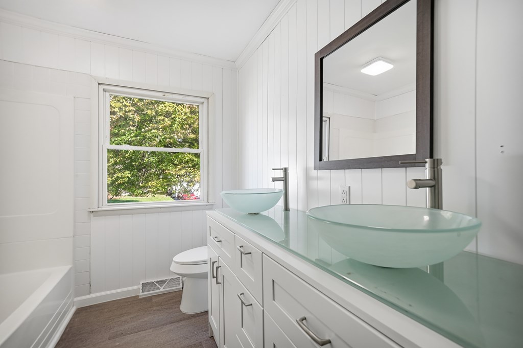 141 Essex Road, Lexington, Ohio 44904, 4 Bedrooms Bedrooms, ,1 BathroomBathrooms,Residential,For Sale,Essex Road,9069782 141 Essex Road, Lexington, Ohio 44904, 4 Bedrooms Bedrooms, ,1 BathroomBathrooms,Residential,For Sale,Essex Road,9069782