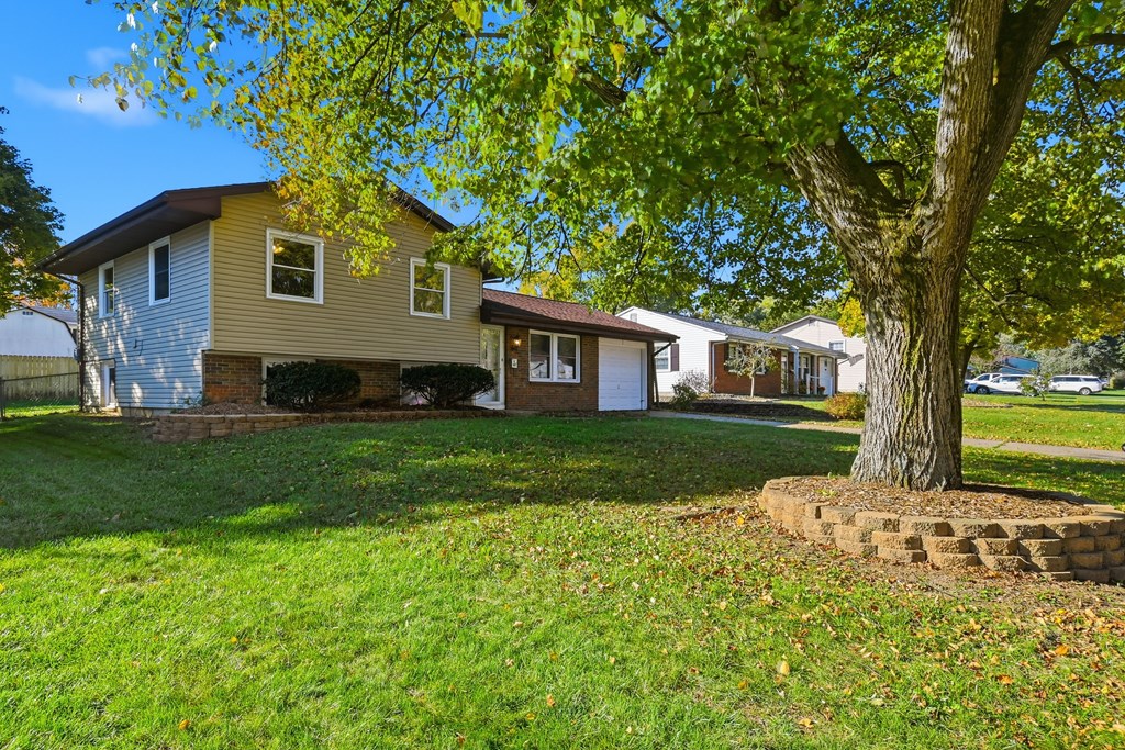 141 Essex Road, Lexington, Ohio 44904, 4 Bedrooms Bedrooms, ,1 BathroomBathrooms,Residential,For Sale,Essex Road,9069782 141 Essex Road, Lexington, Ohio 44904, 4 Bedrooms Bedrooms, ,1 BathroomBathrooms,Residential,For Sale,Essex Road,9069782