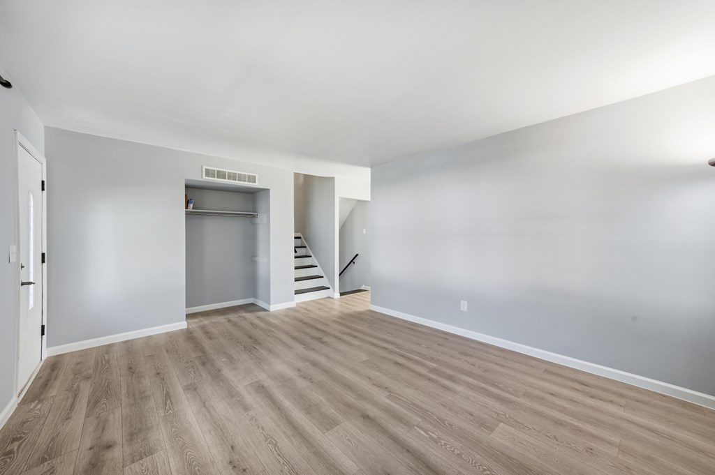 141 Essex Road, Lexington, Ohio 44904, 4 Bedrooms Bedrooms, ,1 BathroomBathrooms,Residential,For Sale,Essex Road,9069782 141 Essex Road, Lexington, Ohio 44904, 4 Bedrooms Bedrooms, ,1 BathroomBathrooms,Residential,For Sale,Essex Road,9069782