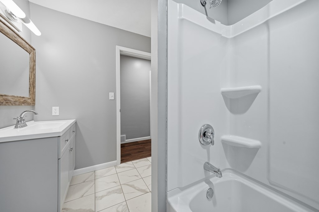 2396 Marion-Upper Sandusky Road, Marion, Ohio 43302, 3 Bedrooms Bedrooms, ,2 BathroomsBathrooms,Residential,For Sale,Marion-Upper Sandusky Road,9069802