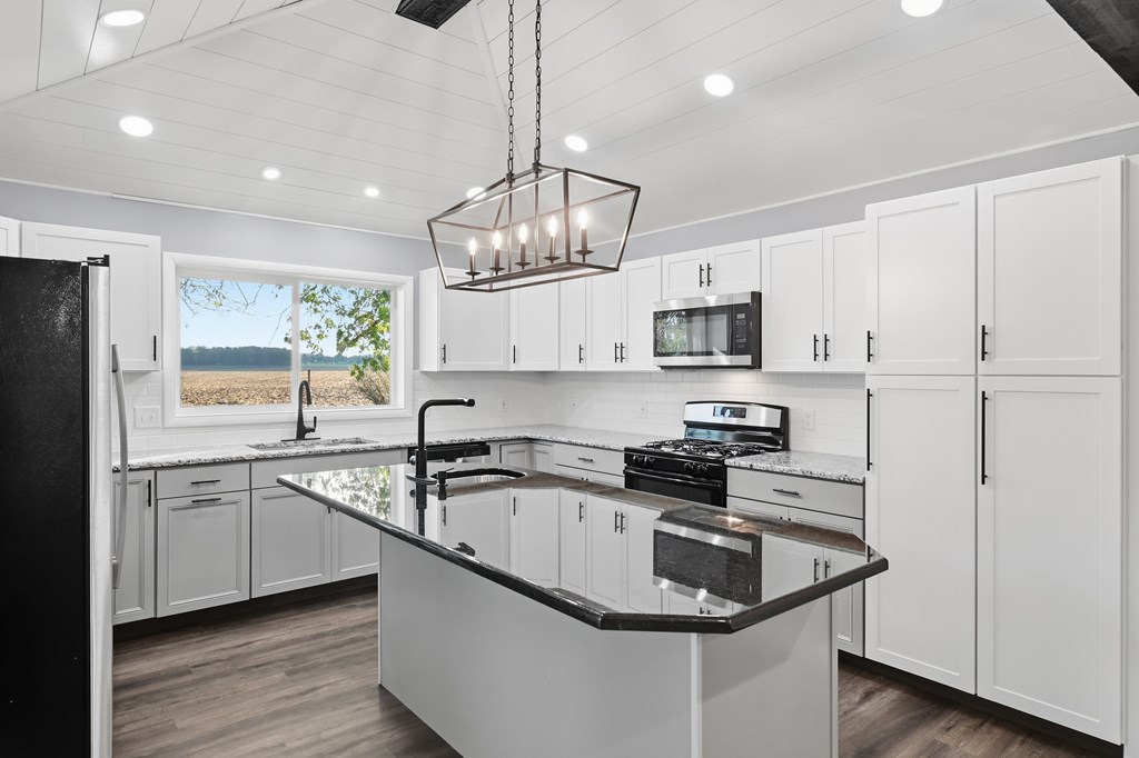 2396 Marion-Upper Sandusky Road, Marion, Ohio 43302, 3 Bedrooms Bedrooms, ,2 BathroomsBathrooms,Residential,For Sale,Marion-Upper Sandusky Road,9069802