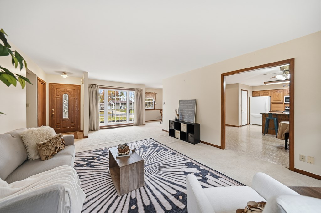 465 Sherwood Drive, Mansfield, Ohio 44904, 3 Bedrooms Bedrooms, ,1 BathroomBathrooms,Residential,For Sale,Sherwood Drive,9069803 465 Sherwood Drive, Mansfield, Ohio 44904, 3 Bedrooms Bedrooms, ,1 BathroomBathrooms,Residential,For Sale,Sherwood Drive,9069803