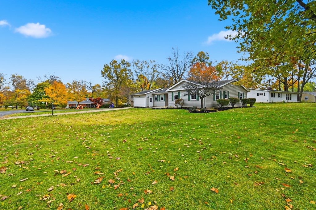 465 Sherwood Drive, Mansfield, Ohio 44904, 3 Bedrooms Bedrooms, ,1 BathroomBathrooms,Residential,For Sale,Sherwood Drive,9069803 465 Sherwood Drive, Mansfield, Ohio 44904, 3 Bedrooms Bedrooms, ,1 BathroomBathrooms,Residential,For Sale,Sherwood Drive,9069803