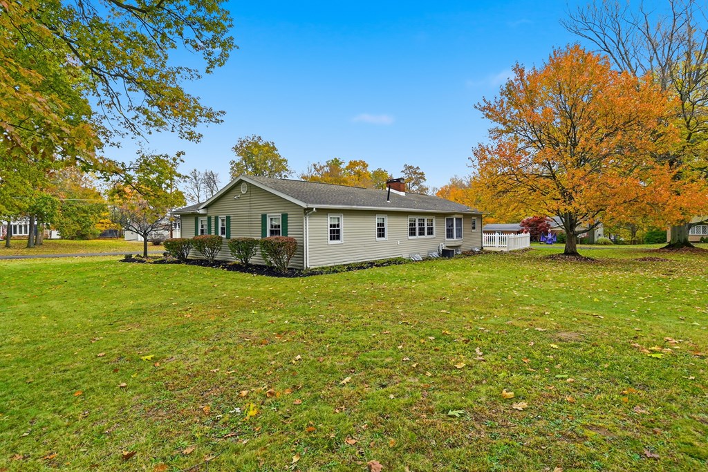 465 Sherwood Drive, Mansfield, Ohio 44904, 3 Bedrooms Bedrooms, ,1 BathroomBathrooms,Residential,For Sale,Sherwood Drive,9069803 465 Sherwood Drive, Mansfield, Ohio 44904, 3 Bedrooms Bedrooms, ,1 BathroomBathrooms,Residential,For Sale,Sherwood Drive,9069803