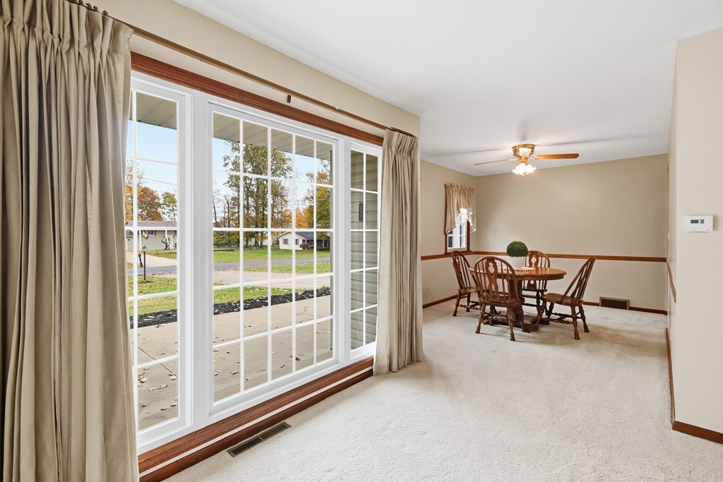 465 Sherwood Drive, Mansfield, Ohio 44904, 3 Bedrooms Bedrooms, ,1 BathroomBathrooms,Residential,For Sale,Sherwood Drive,9069803 465 Sherwood Drive, Mansfield, Ohio 44904, 3 Bedrooms Bedrooms, ,1 BathroomBathrooms,Residential,For Sale,Sherwood Drive,9069803