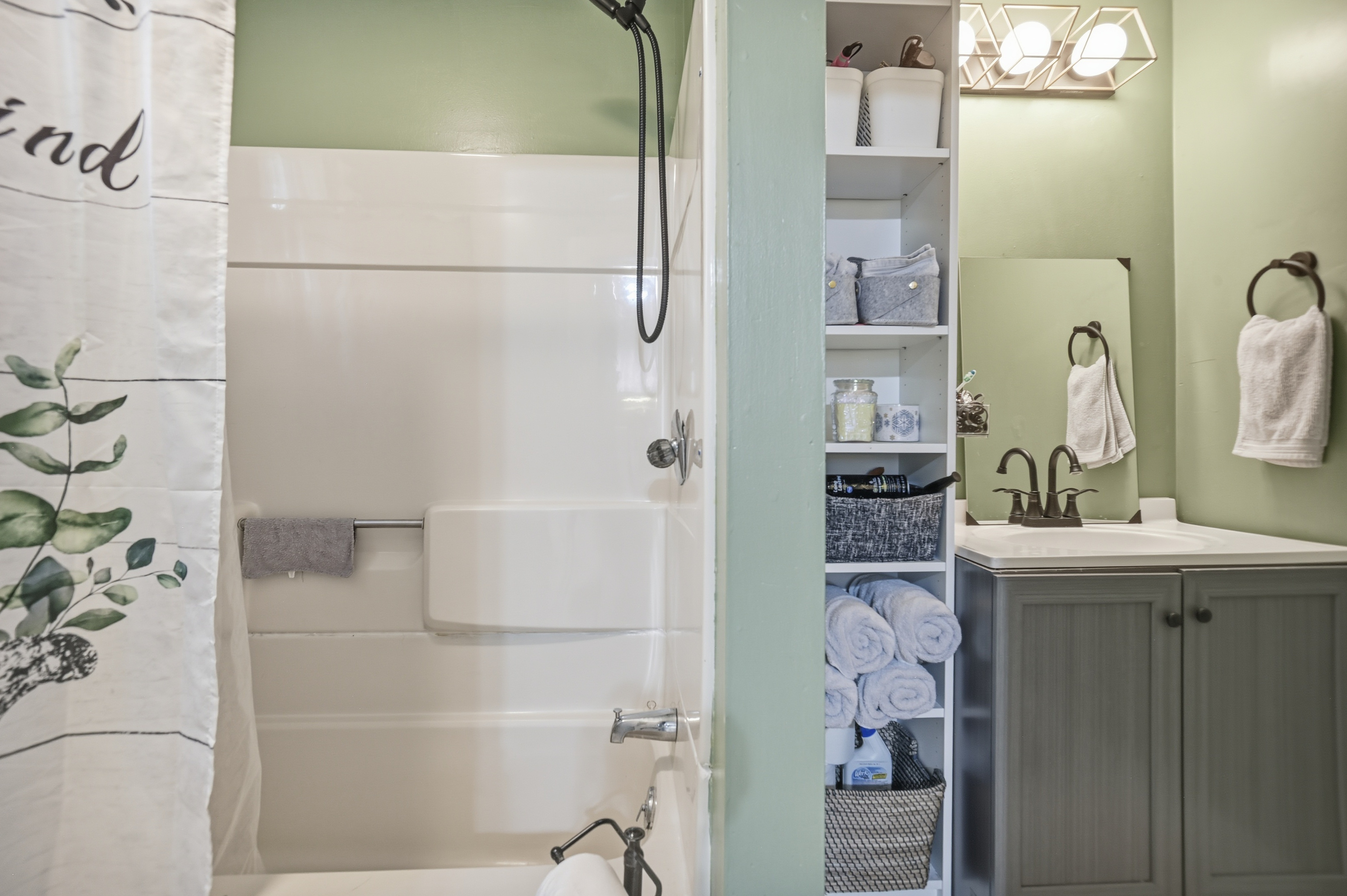 219 West Carrol, Kenton, Ohio 43326, 2 Bedrooms Bedrooms, ,2 BathroomsBathrooms,Residential,For Sale,West Carrol,9069804 219 West Carrol, Kenton, Ohio 43326, 2 Bedrooms Bedrooms, ,2 BathroomsBathrooms,Residential,For Sale,West Carrol,9069804