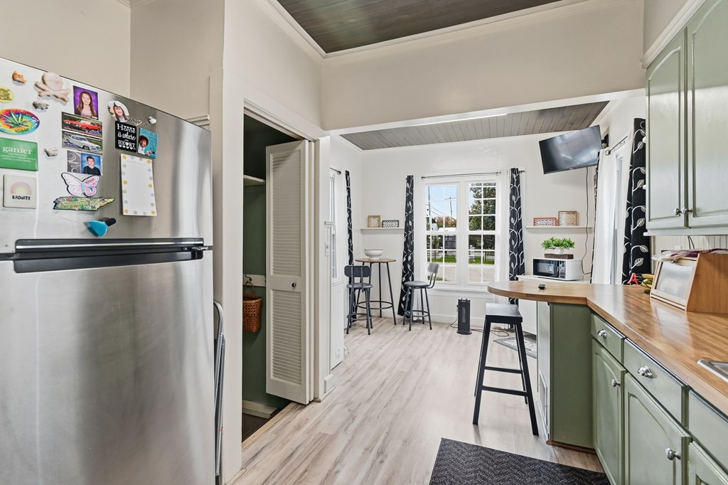 1024 Fifth Street, Sandusky, Ohio 44870, 3 Bedrooms Bedrooms, ,2 BathroomsBathrooms,Residential,For Sale,Fifth Street,9069849