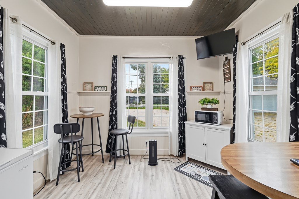 1024 Fifth Street, Sandusky, Ohio 44870, 3 Bedrooms Bedrooms, ,2 BathroomsBathrooms,Residential,For Sale,Fifth Street,9069849