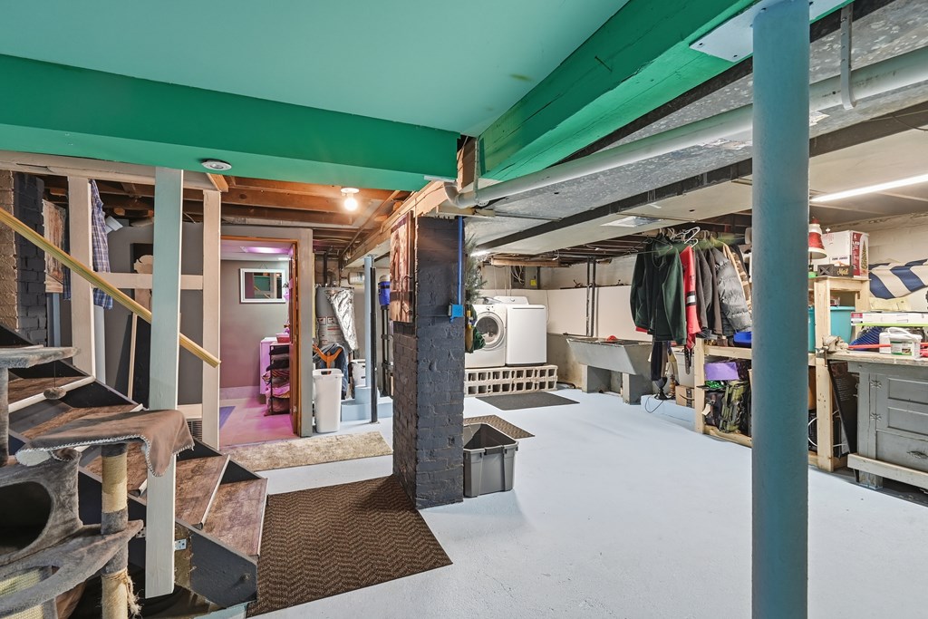 1024 Fifth Street, Sandusky, Ohio 44870, 3 Bedrooms Bedrooms, ,2 BathroomsBathrooms,Residential,For Sale,Fifth Street,9069849