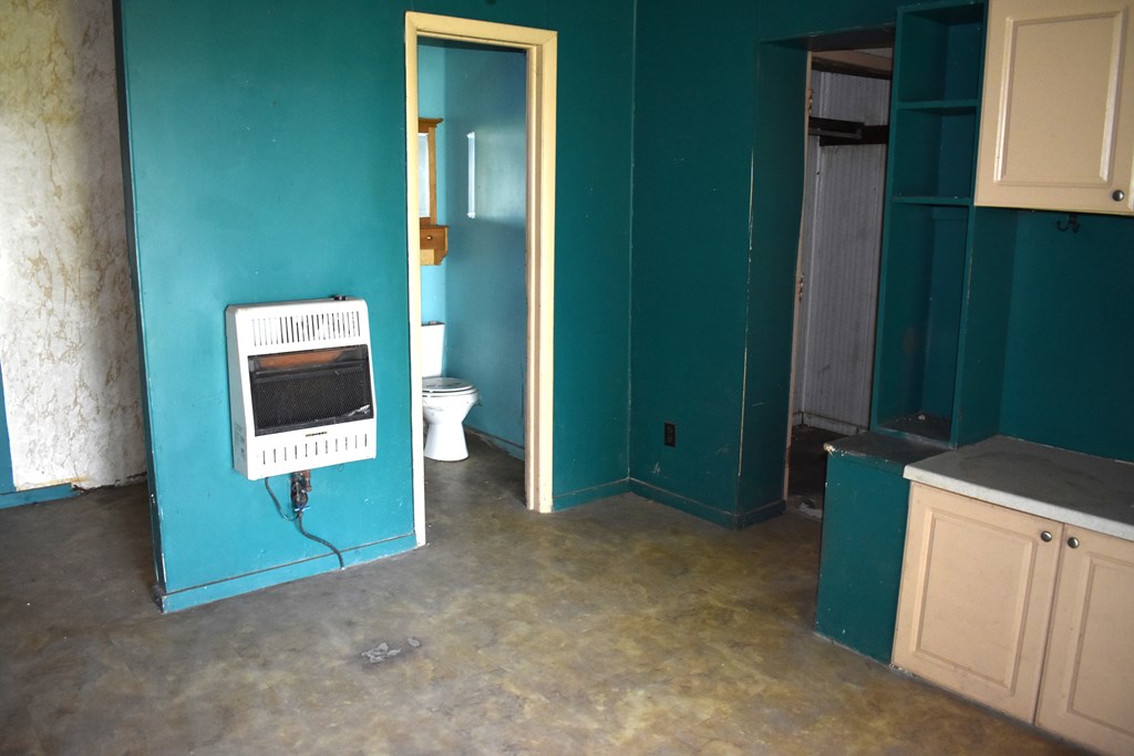 8305 Hillville Rd, Bluffton, Ohio 45817, 5 Bedrooms Bedrooms, ,1 BathroomBathrooms,Residential,For Sale,Hillville Rd,9069865