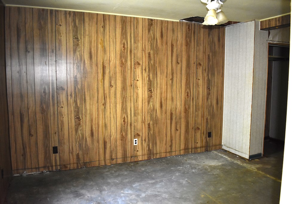 8305 Hillville Rd, Bluffton, Ohio 45817, 5 Bedrooms Bedrooms, ,1 BathroomBathrooms,Residential,For Sale,Hillville Rd,9069865