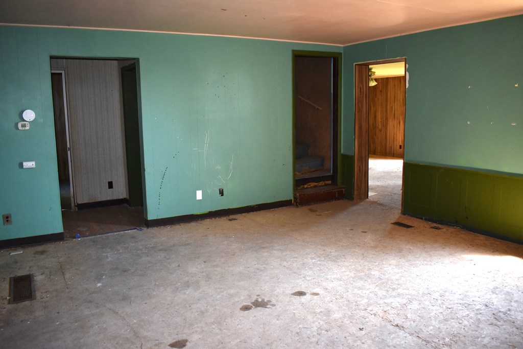 8305 Hillville Rd, Bluffton, Ohio 45817, 5 Bedrooms Bedrooms, ,1 BathroomBathrooms,Residential,For Sale,Hillville Rd,9069865