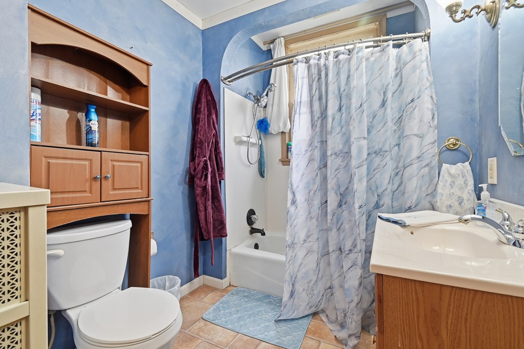 389 S Prospect Street, Marion, Ohio 43302, 4 Bedrooms Bedrooms, ,2 BathroomsBathrooms,Residential,For Sale,Prospect Street,9069869