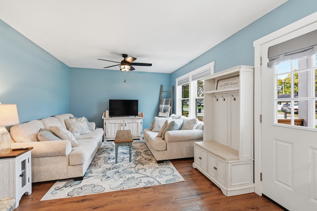 1320 E Southern Avenue, Bucyrus, Ohio 44820, 3 Bedrooms Bedrooms, ,2 BathroomsBathrooms,Residential,For Sale,Southern Avenue,9069878