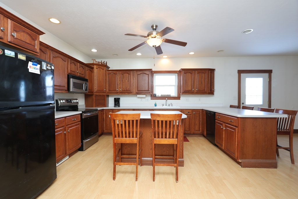 159 E Main Street, Shelby, Ohio 44875, 4 Bedrooms Bedrooms, ,2 BathroomsBathrooms,Residential,For Sale,Main Street,9069879