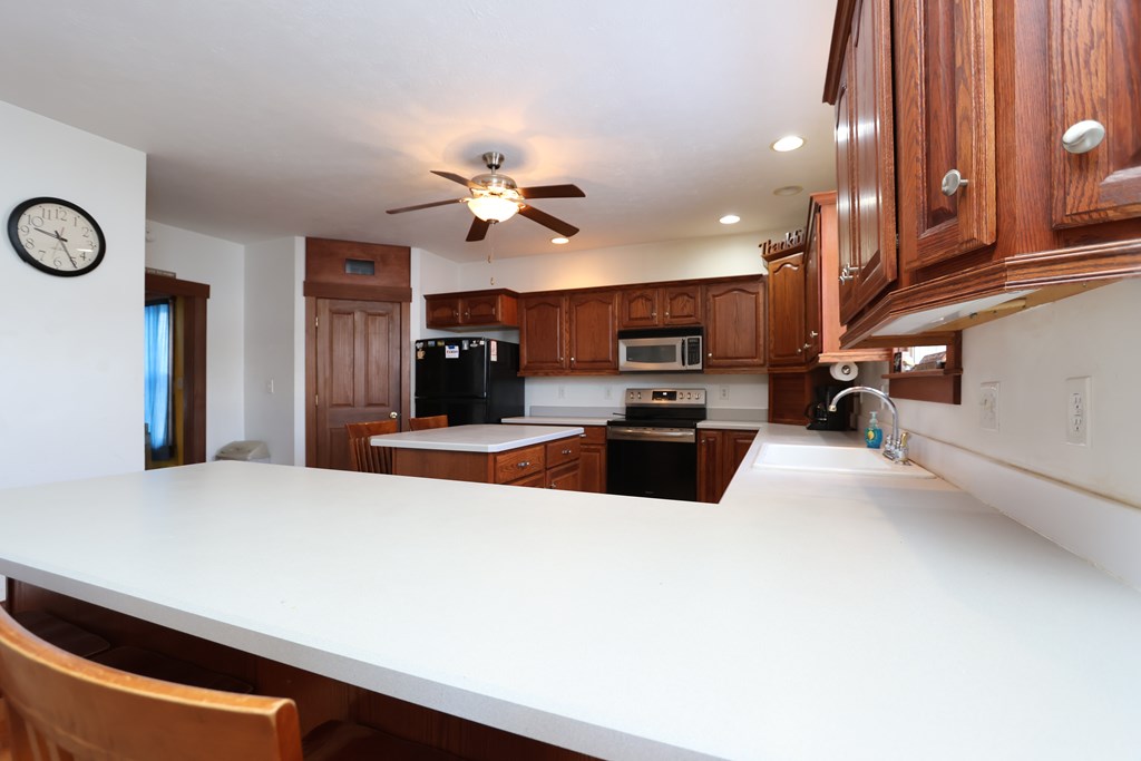 159 E Main Street, Shelby, Ohio 44875, 4 Bedrooms Bedrooms, ,2 BathroomsBathrooms,Residential,For Sale,Main Street,9069879