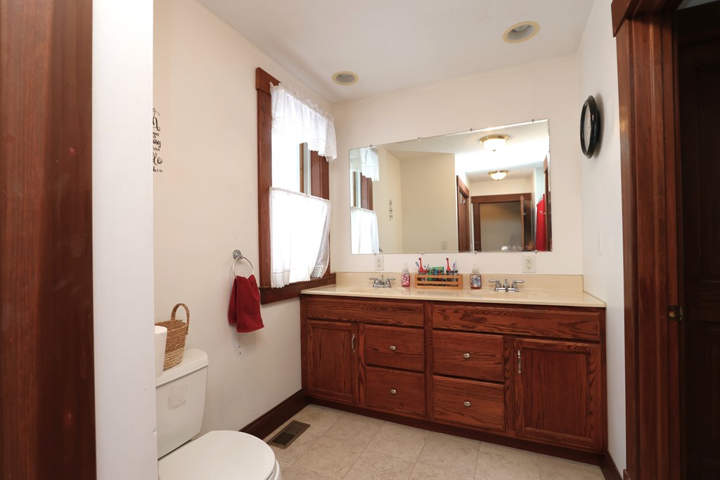 159 E Main Street, Shelby, Ohio 44875, 4 Bedrooms Bedrooms, ,2 BathroomsBathrooms,Residential,For Sale,Main Street,9069879