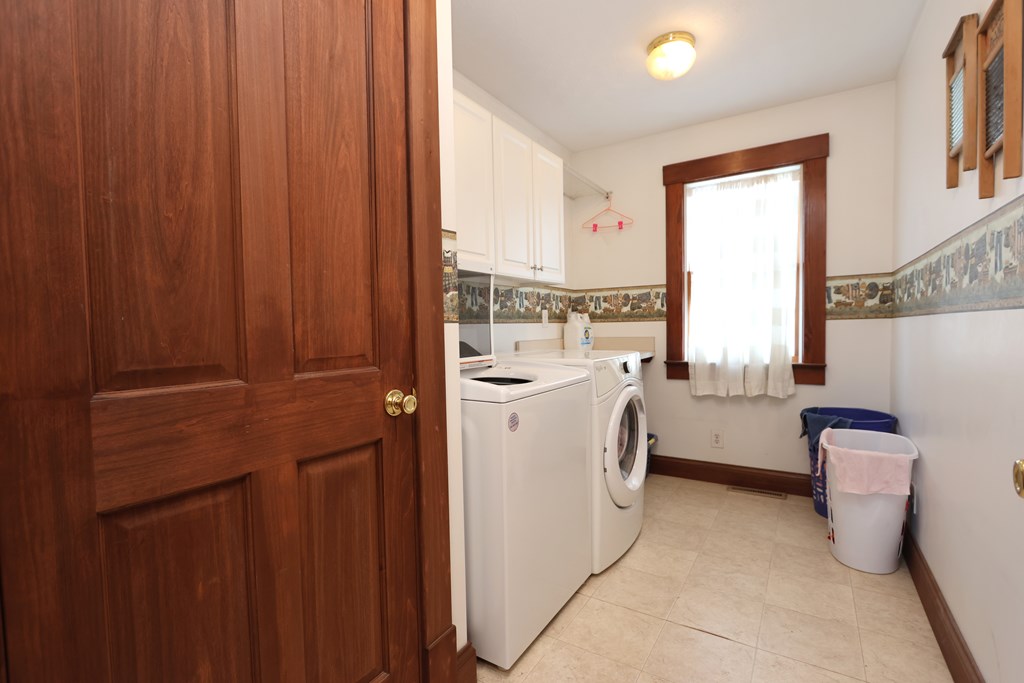 159 E Main Street, Shelby, Ohio 44875, 4 Bedrooms Bedrooms, ,2 BathroomsBathrooms,Residential,For Sale,Main Street,9069879