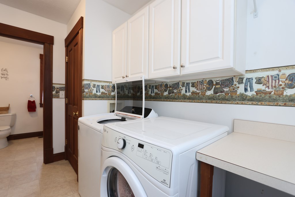 159 E Main Street, Shelby, Ohio 44875, 4 Bedrooms Bedrooms, ,2 BathroomsBathrooms,Residential,For Sale,Main Street,9069879