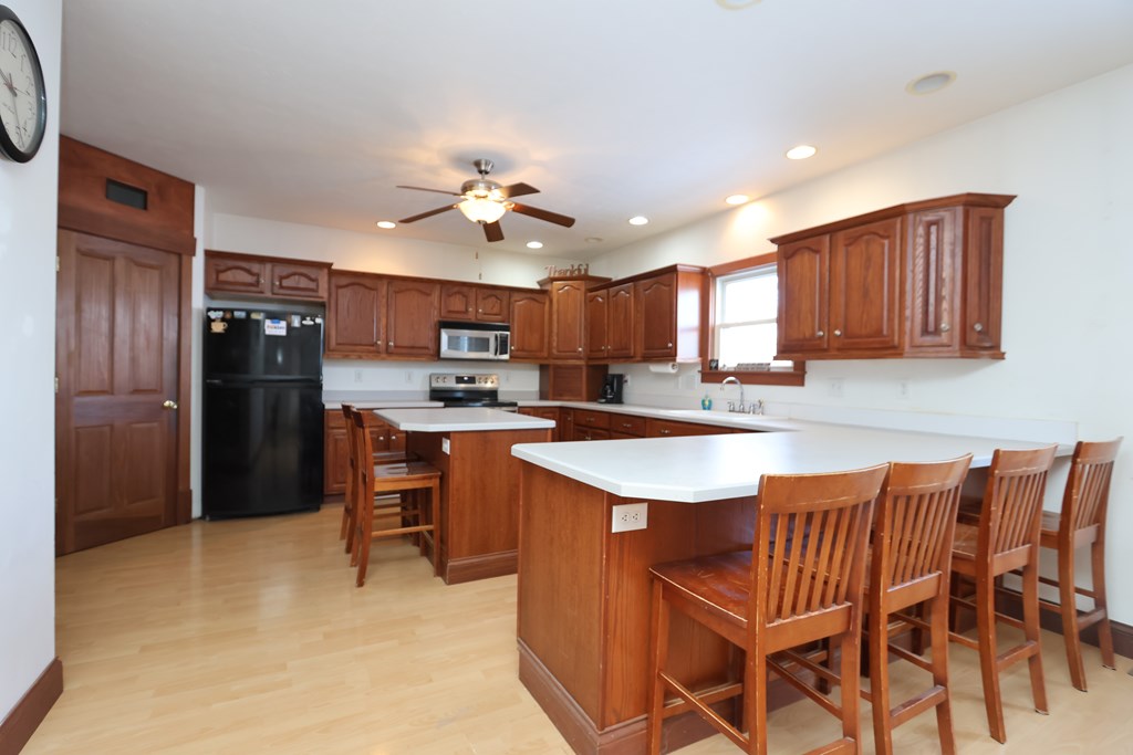 159 E Main Street, Shelby, Ohio 44875, 4 Bedrooms Bedrooms, ,2 BathroomsBathrooms,Residential,For Sale,Main Street,9069879