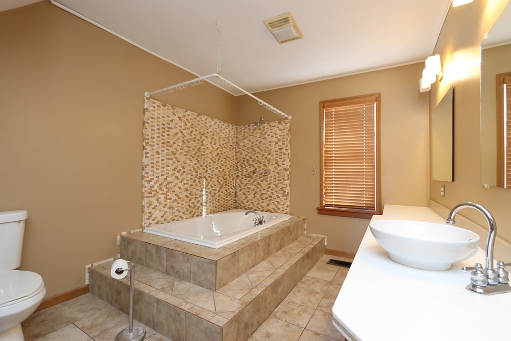 134 S Hill Street, New Washington, Ohio 44854, 3 Bedrooms Bedrooms, ,1 BathroomBathrooms,Residential,For Sale,Hill Street,9069881