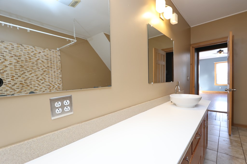 134 S Hill Street, New Washington, Ohio 44854, 3 Bedrooms Bedrooms, ,1 BathroomBathrooms,Residential,For Sale,Hill Street,9069881