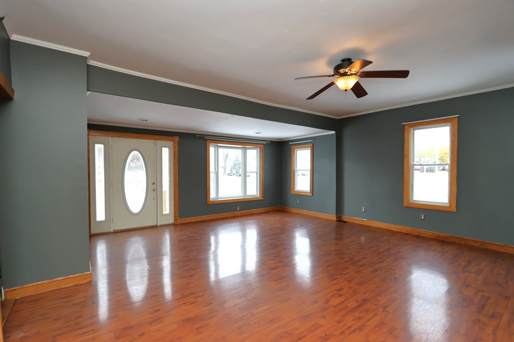 134 S Hill Street, New Washington, Ohio 44854, 3 Bedrooms Bedrooms, ,1 BathroomBathrooms,Residential,For Sale,Hill Street,9069881