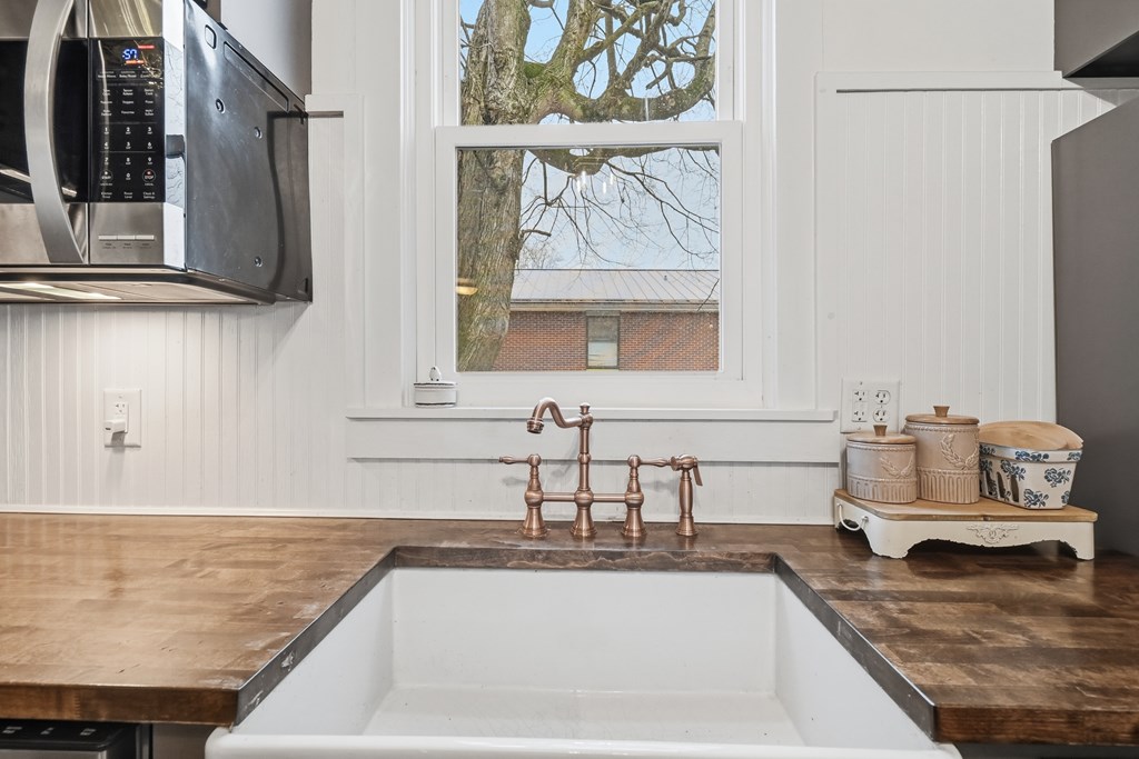 113 E Walnut Street, Cardington, Ohio 43315, 3 Bedrooms Bedrooms, ,3 BathroomsBathrooms,Residential,For Sale,Walnut Street,9069882 113 E Walnut Street, Cardington, Ohio 43315, 3 Bedrooms Bedrooms, ,3 BathroomsBathrooms,Residential,For Sale,Walnut Street,9069882