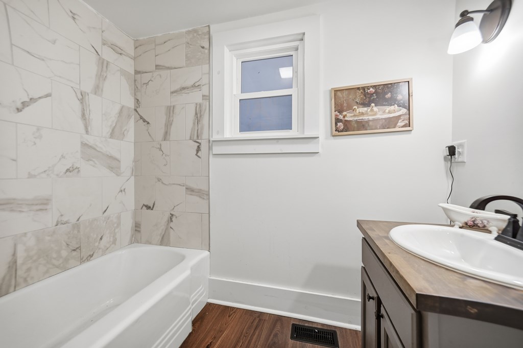 113 E Walnut Street, Cardington, Ohio 43315, 3 Bedrooms Bedrooms, ,3 BathroomsBathrooms,Residential,For Sale,Walnut Street,9069882 113 E Walnut Street, Cardington, Ohio 43315, 3 Bedrooms Bedrooms, ,3 BathroomsBathrooms,Residential,For Sale,Walnut Street,9069882