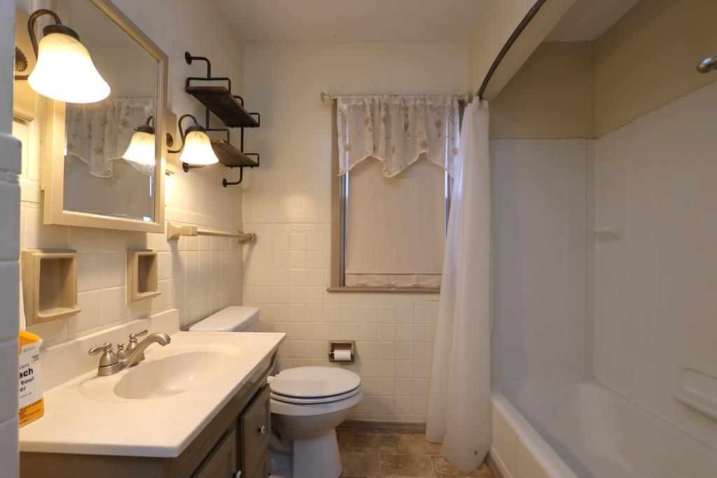 175 Bennet Street, Mansfield, Ohio 44903, 3 Bedrooms Bedrooms, ,1 BathroomBathrooms,Residential,For Sale,Bennet Street,9069891 175 Bennet Street, Mansfield, Ohio 44903, 3 Bedrooms Bedrooms, ,1 BathroomBathrooms,Residential,For Sale,Bennet Street,9069891