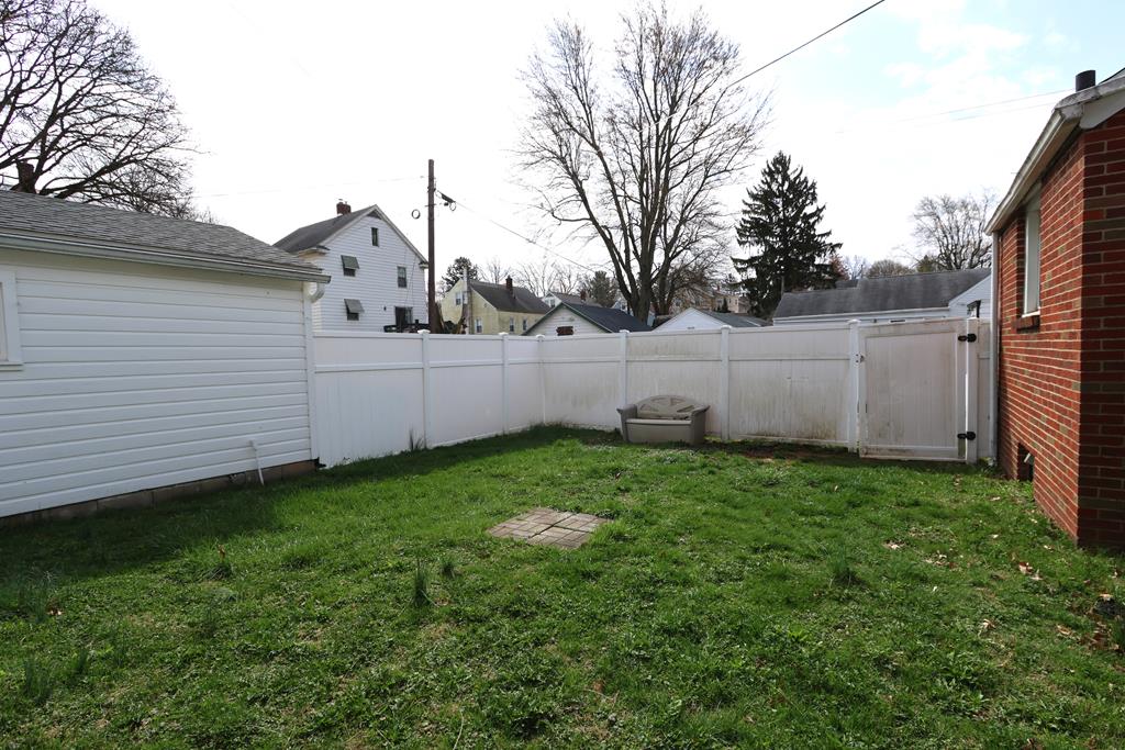 175 Bennet Street, Mansfield, Ohio 44903, 3 Bedrooms Bedrooms, ,1 BathroomBathrooms,Residential,For Sale,Bennet Street,9069891 175 Bennet Street, Mansfield, Ohio 44903, 3 Bedrooms Bedrooms, ,1 BathroomBathrooms,Residential,For Sale,Bennet Street,9069891