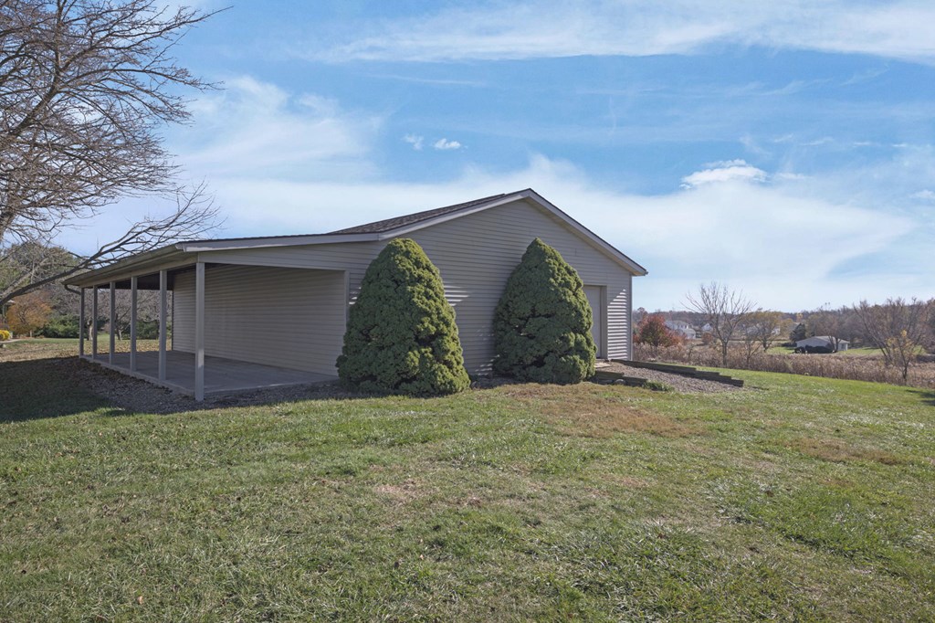 3079 Fox Road, Lexington, Ohio 44904, 3 Bedrooms Bedrooms, ,2 BathroomsBathrooms,Residential,For Sale,Fox Road,9069921 3079 Fox Road, Lexington, Ohio 44904, 3 Bedrooms Bedrooms, ,2 BathroomsBathrooms,Residential,For Sale,Fox Road,9069921