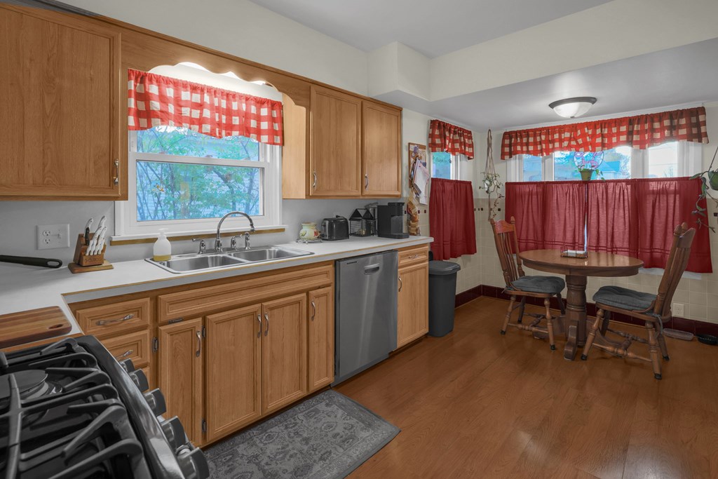 33 Grand Boulevard, Shelby, Ohio 44875, 3 Bedrooms Bedrooms, ,2 BathroomsBathrooms,Residential,For Sale,Grand Boulevard,9069924