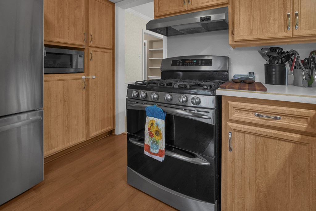 33 Grand Boulevard, Shelby, Ohio 44875, 3 Bedrooms Bedrooms, ,2 BathroomsBathrooms,Residential,For Sale,Grand Boulevard,9069924 33 Grand Boulevard, Shelby, Ohio 44875, 3 Bedrooms Bedrooms, ,2 BathroomsBathrooms,Residential,For Sale,Grand Boulevard,9069924