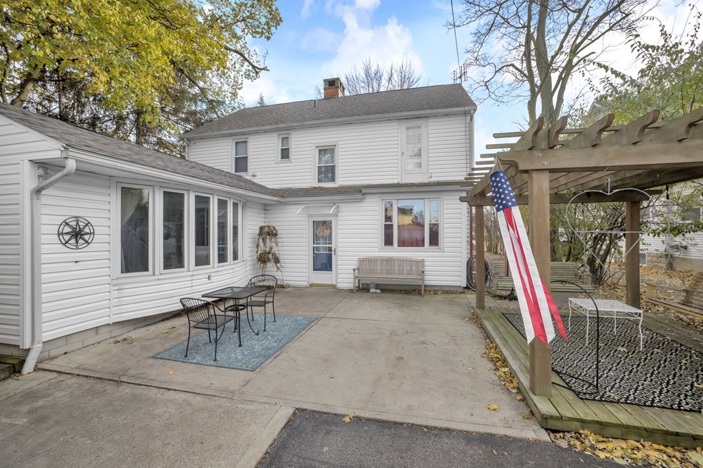 33 Grand Boulevard, Shelby, Ohio 44875, 3 Bedrooms Bedrooms, ,2 BathroomsBathrooms,Residential,For Sale,Grand Boulevard,9069924