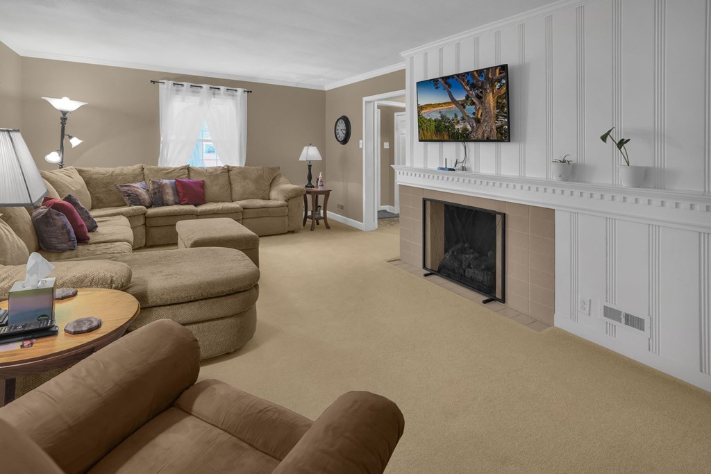 33 Grand Boulevard, Shelby, Ohio 44875, 3 Bedrooms Bedrooms, ,2 BathroomsBathrooms,Residential,For Sale,Grand Boulevard,9069924