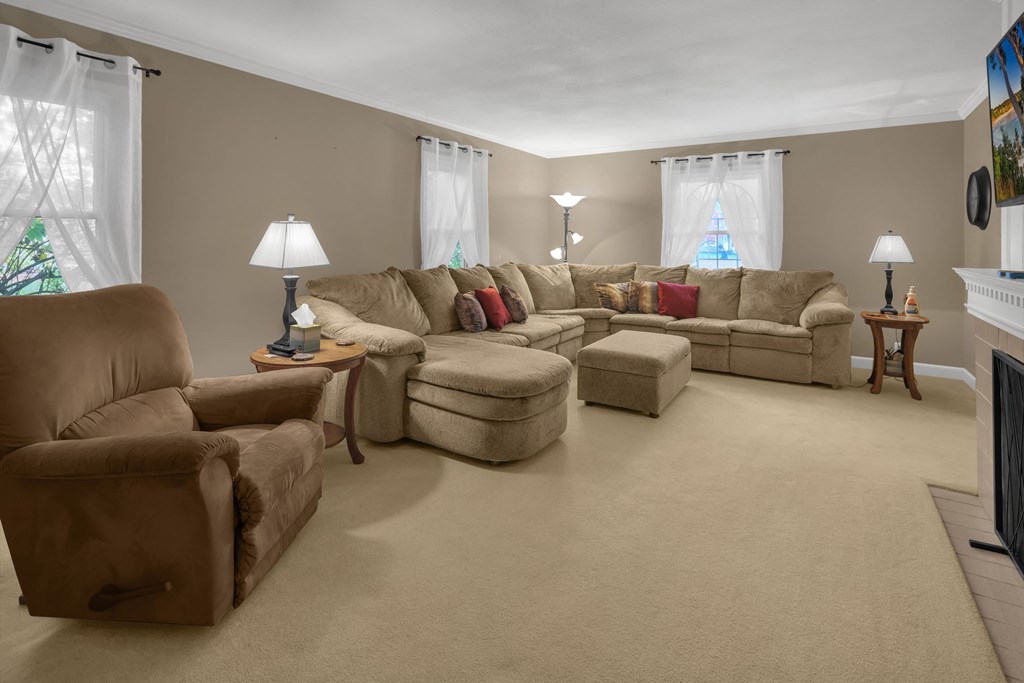 33 Grand Boulevard, Shelby, Ohio 44875, 3 Bedrooms Bedrooms, ,2 BathroomsBathrooms,Residential,For Sale,Grand Boulevard,9069924